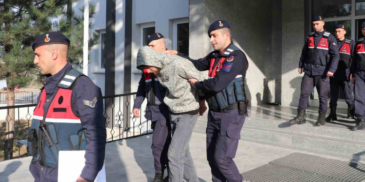 ’dur’ İhtarına Uymayarak Polisi Şehit Eden Sürücü Tutuklandı