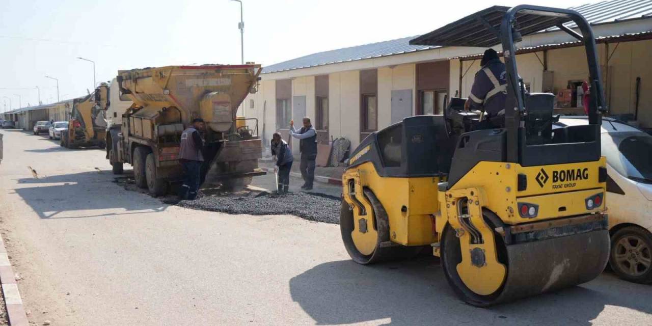 Vartana Prefabrik Yaşam Merkezinde Asfalt Çalışmaları Devam Ediyor