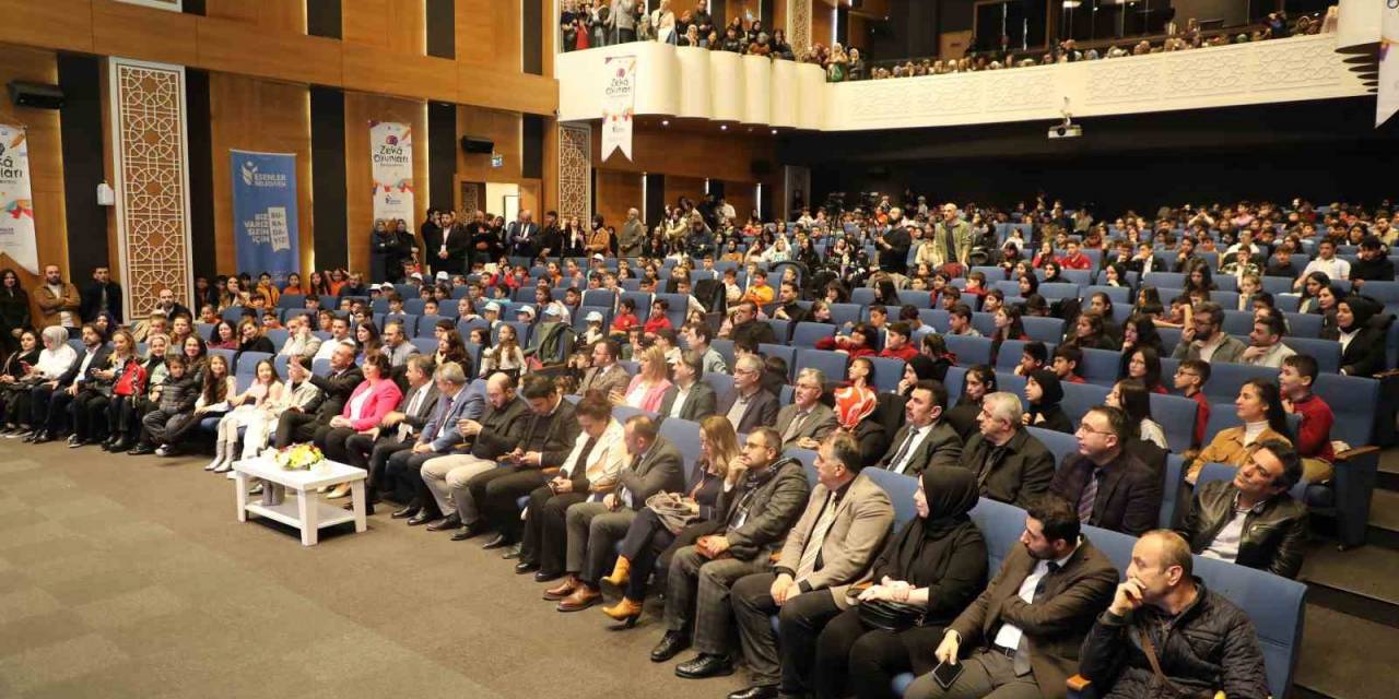Esenler’de Zeka Oyunları Şampiyonası’nda Final Heyecanı: Ödüller Sahiplerini Buldu