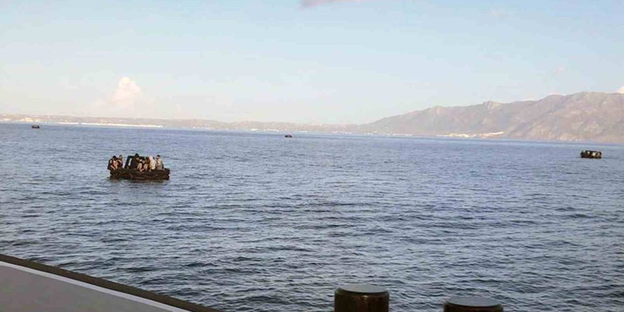 Datça Açıklarında Türk Karasularına Geri İtilen 61 Düzensiz Göçmen Kurtarıldı