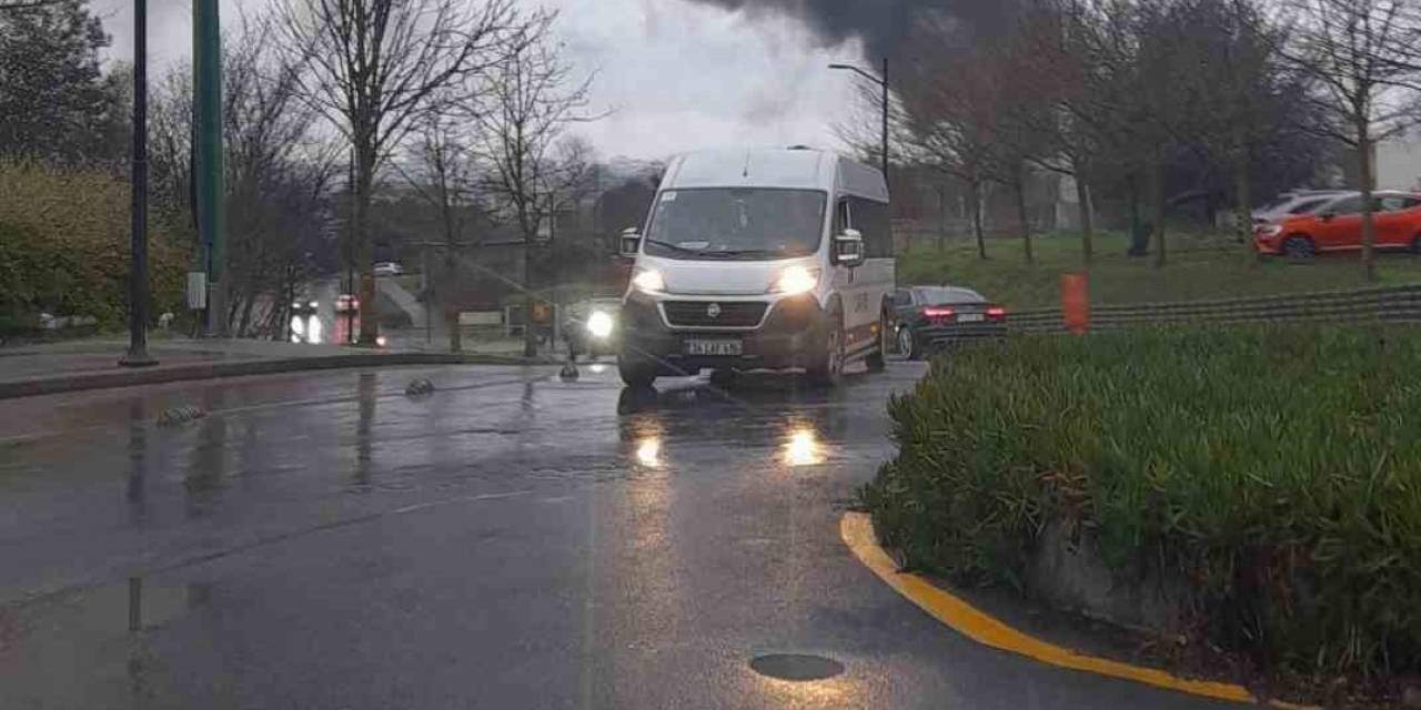 İtü Maslak Kampüsü İçerisinde Yangın