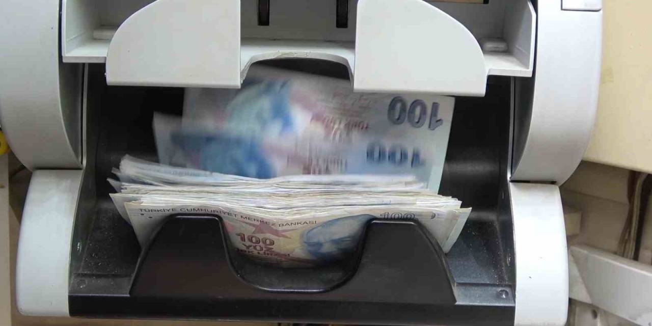 Telefon Dolandırıcısının Tuzağına Düşen Emekli Öğretmen: "Beni Hipnoz Ettiler"