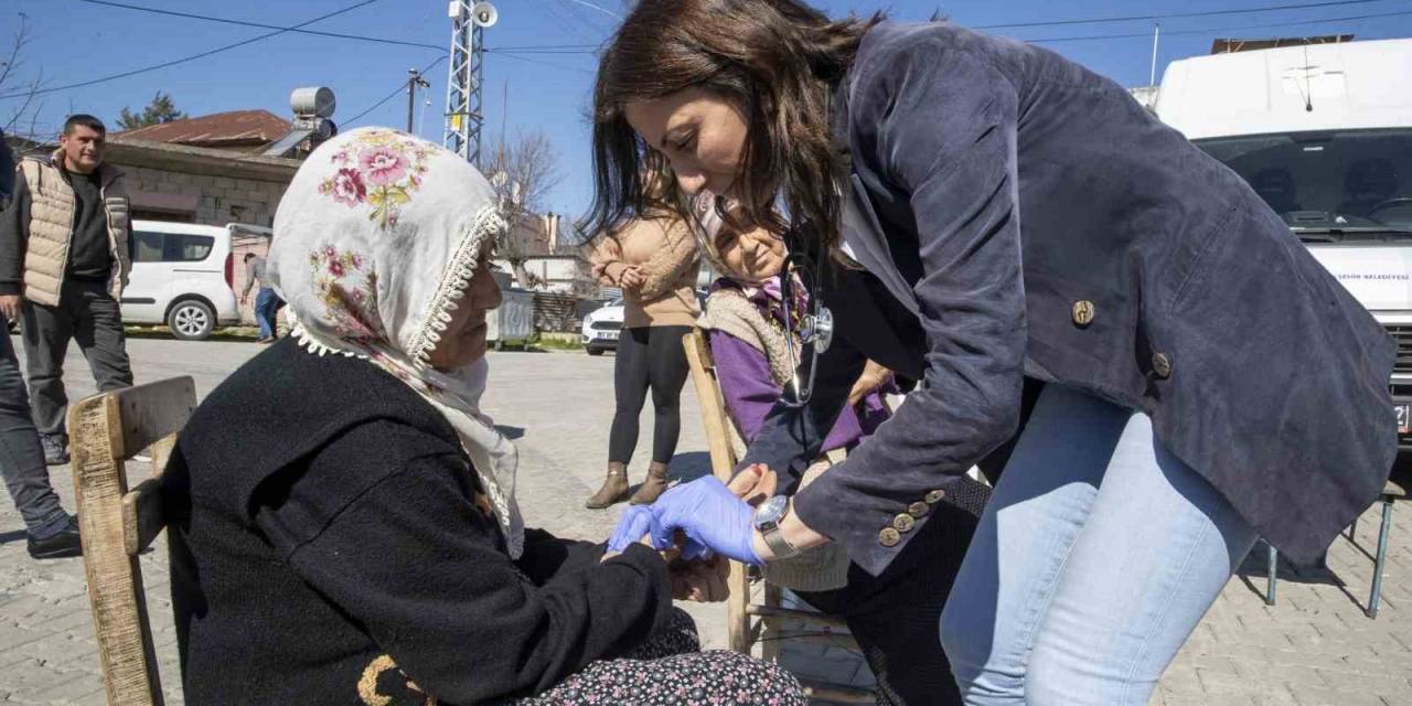 Mersin’de ’gezici Sağlık Aracı’ Çalışmalarını Sürdürüyor