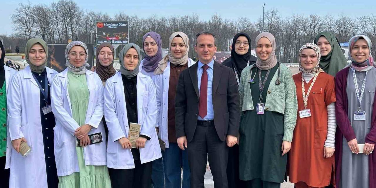 Tıp Öğrencilerinden "İnsanlığa Beyaz Çağrı"