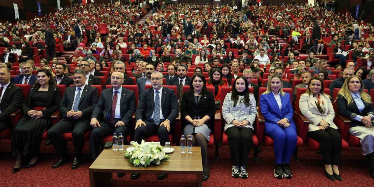 Bakan Işıkhan: “Her Kesimi ‘İstismar Edilebilir’ Olarak Gören Chp Zihniyeti Hiç Değişmiyor”