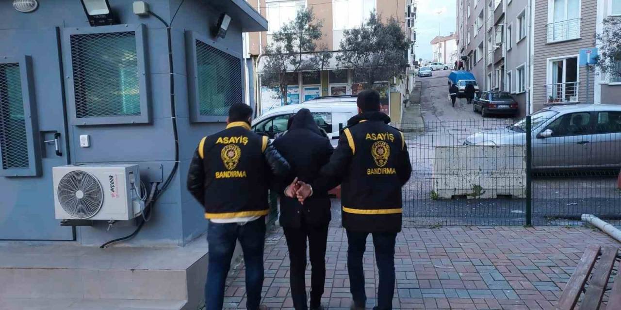 Bandırma’da Araç İçinden Banka Kartı Çalan Hırsız Yakalandı