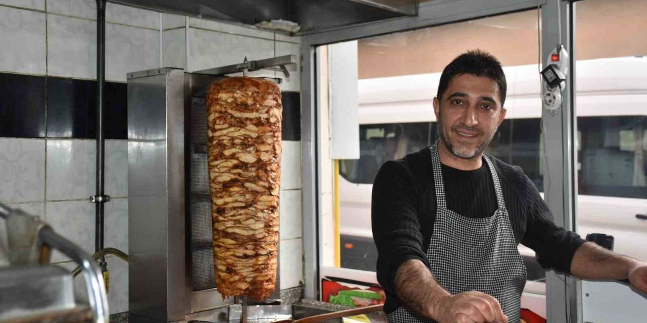 Bingöllü Esnaf Bir Günlük Gelirini Gazze’deki Çocuklara Bağışladı