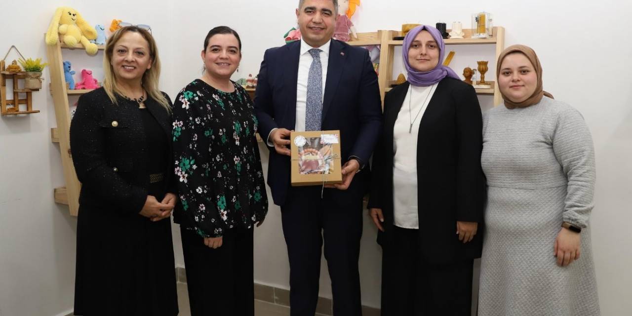 Hünerli Kadınlar Üretiyor