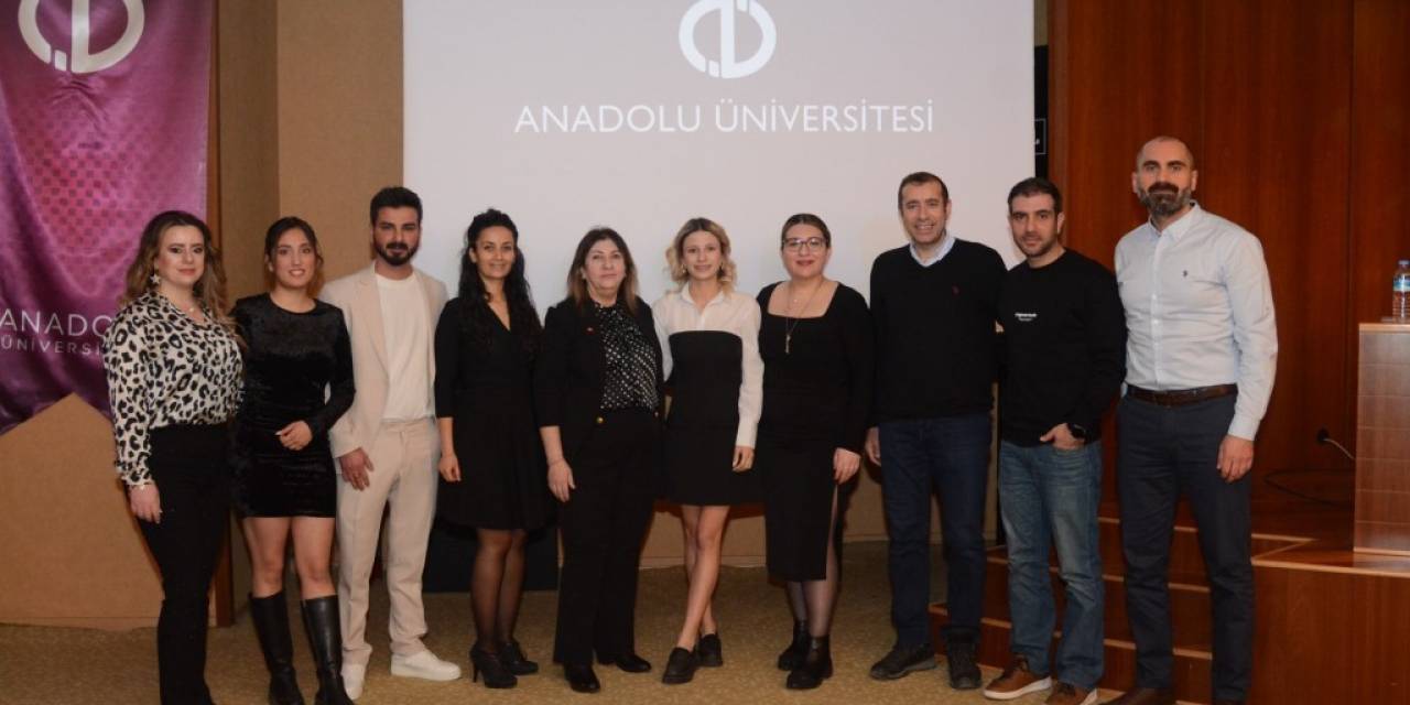 Anadolu Üniversitesi Yunus Emre Myo Mezunları Öğrencilerle Buluştu