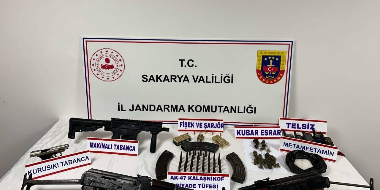 Sakarya’da 2 Adet Kalaşnikof Ele Geçirildi