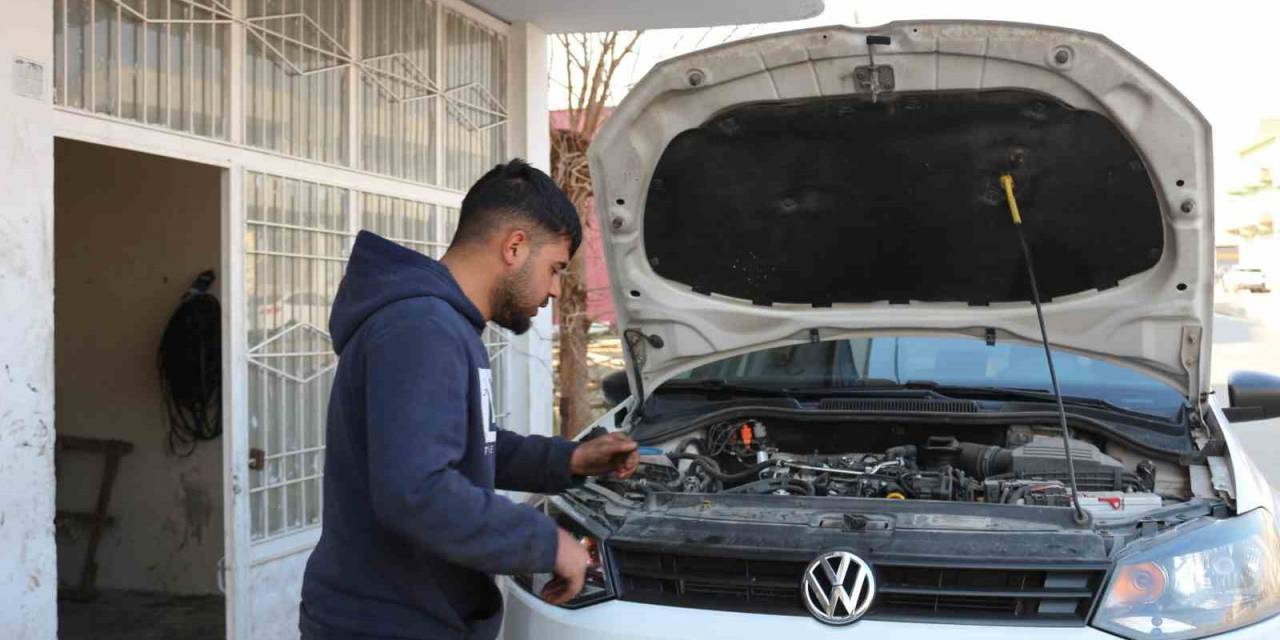 19 Yaşında Motor Ustası Oldu