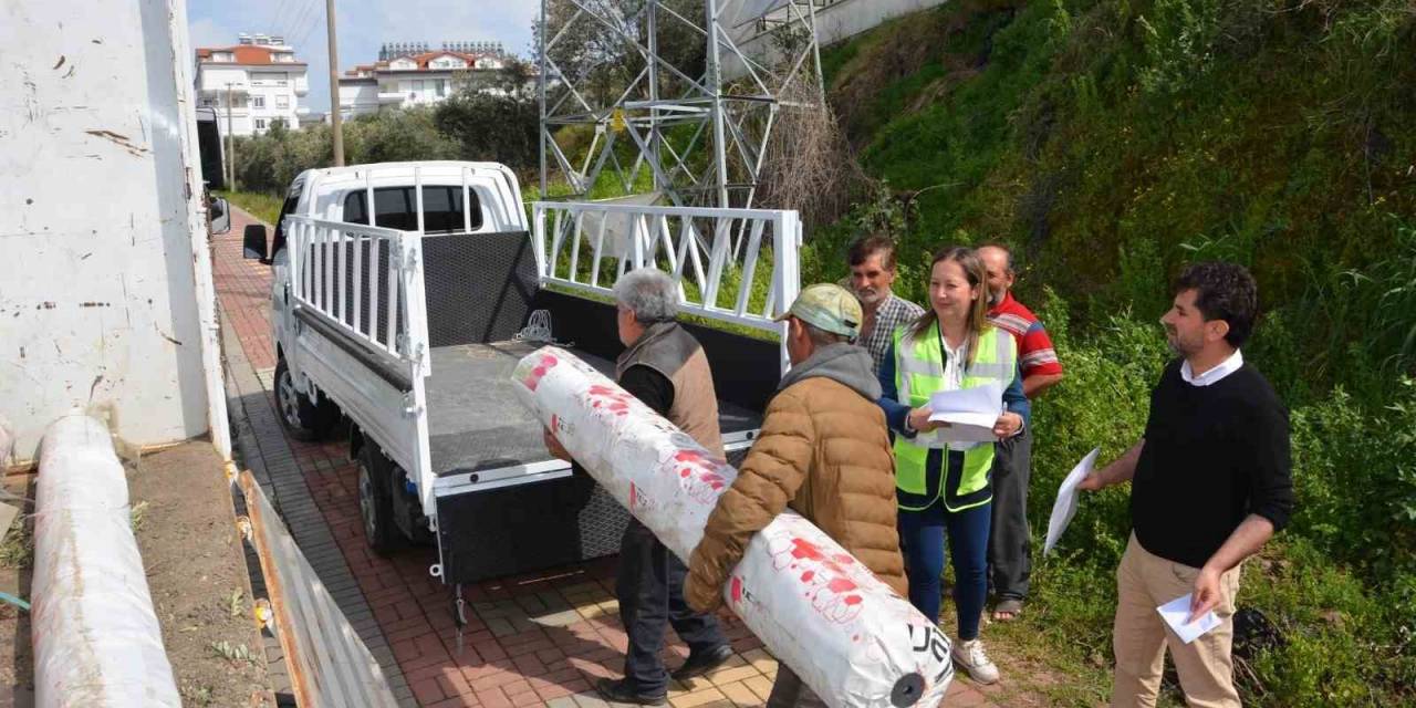 Büyükşehir Belediyesi Alanyalı Üreticilerin Yaralarını Sarıyor