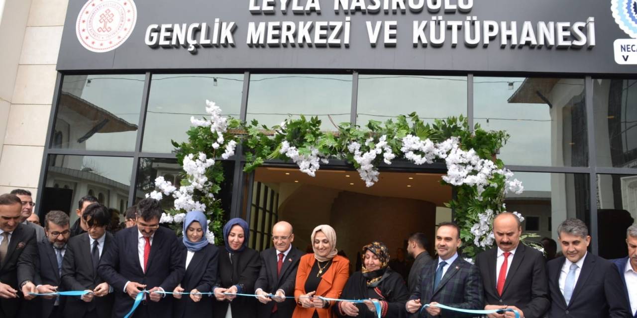 Bakan Kacır: "teknofest’le Gençlerimizi Geleceğin Dünyasına Hazırlıyor, Bilim Ve Teknoloji Yolculuğunda Onların Yanında Yer Alıyoruz”