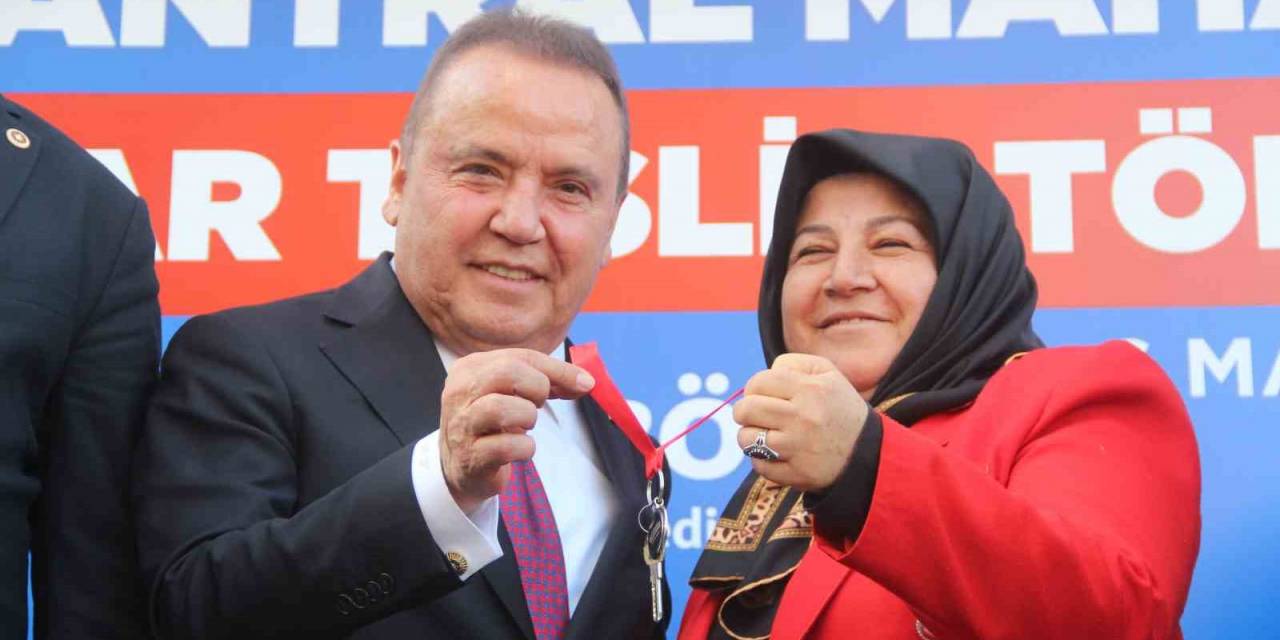 Başkan Böcek’ten Kepez Santral’de 570 Hak Sahibine Daha Anahtar Teslimi