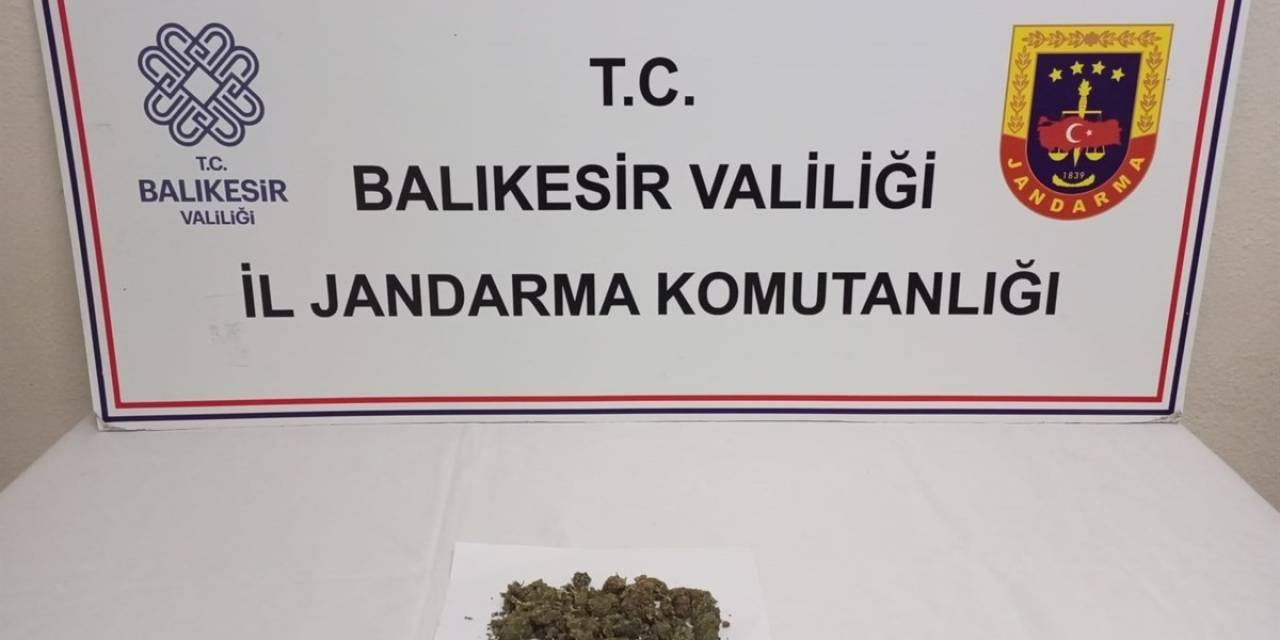 Jandarma’dan 4 İlçede Uyuşturucu Tacirlerine Operasyon