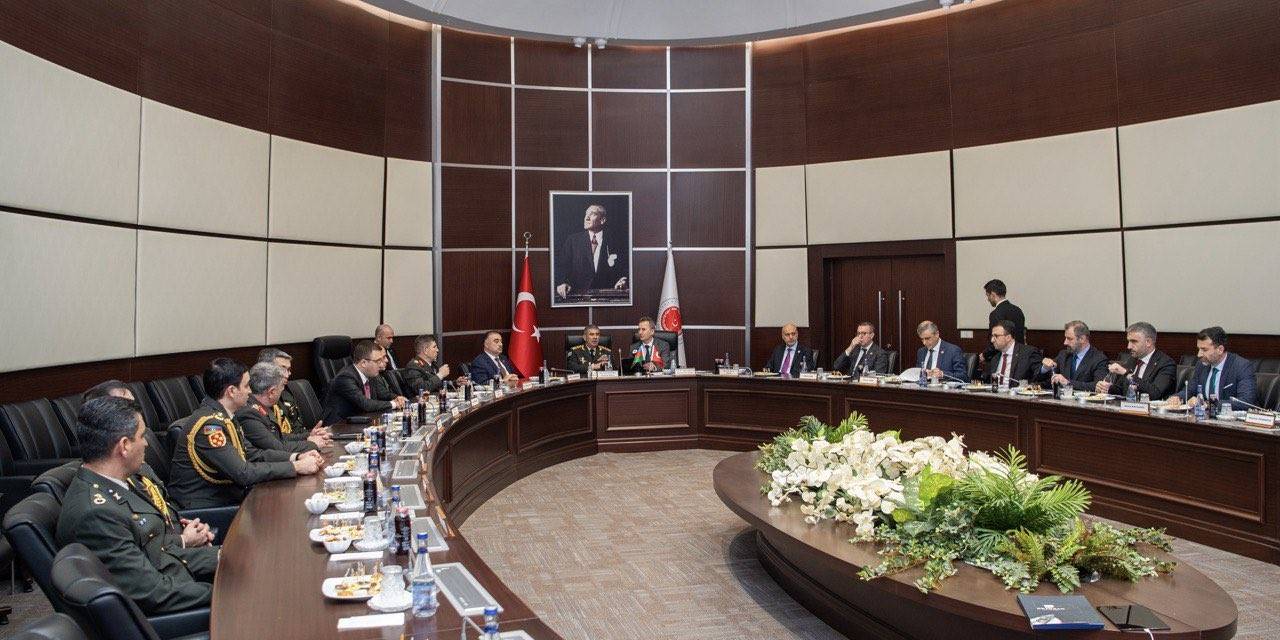 Savunma Sanayii Başkanı Görgün, Azerbaycan Savunma Bakanı Hasanov İle Görüştü