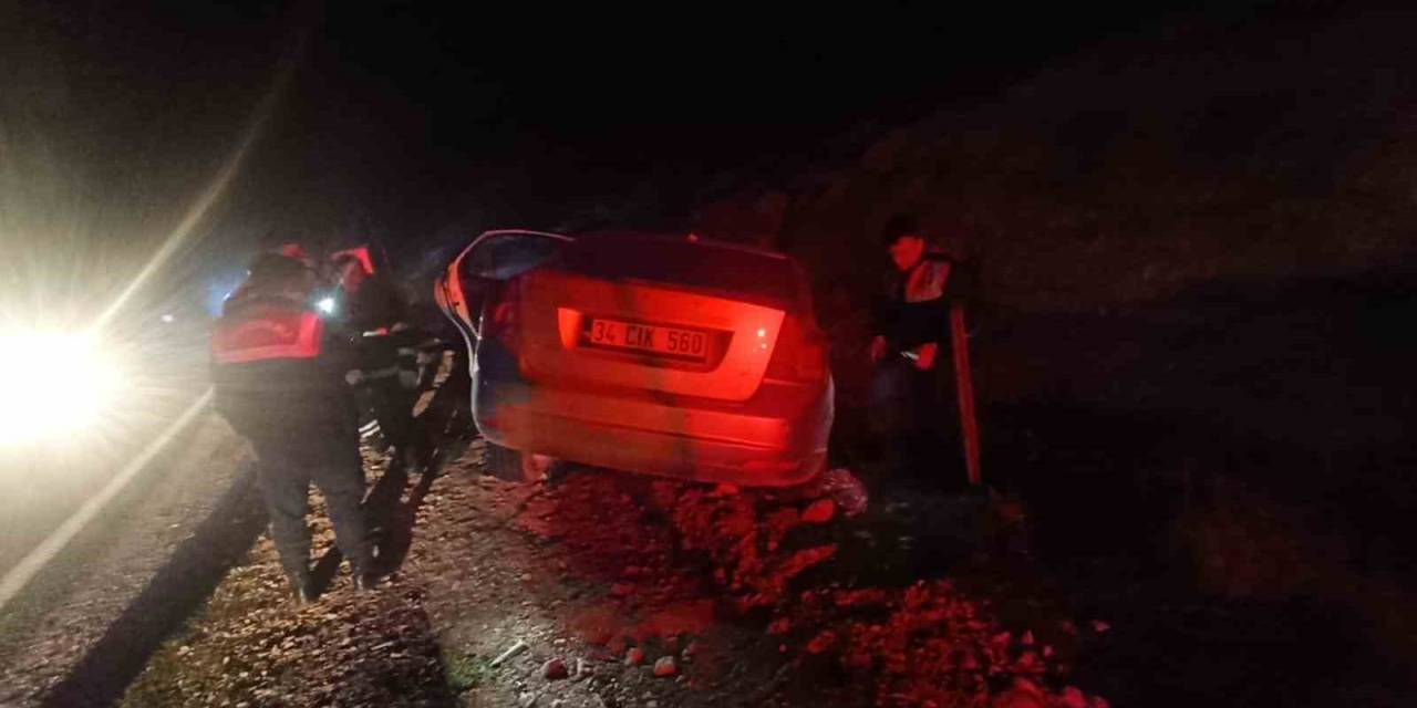 Mardin’de Kontrolden Çıkan Otomobil Şarampole Yuvarlandı: 5 Yaralı