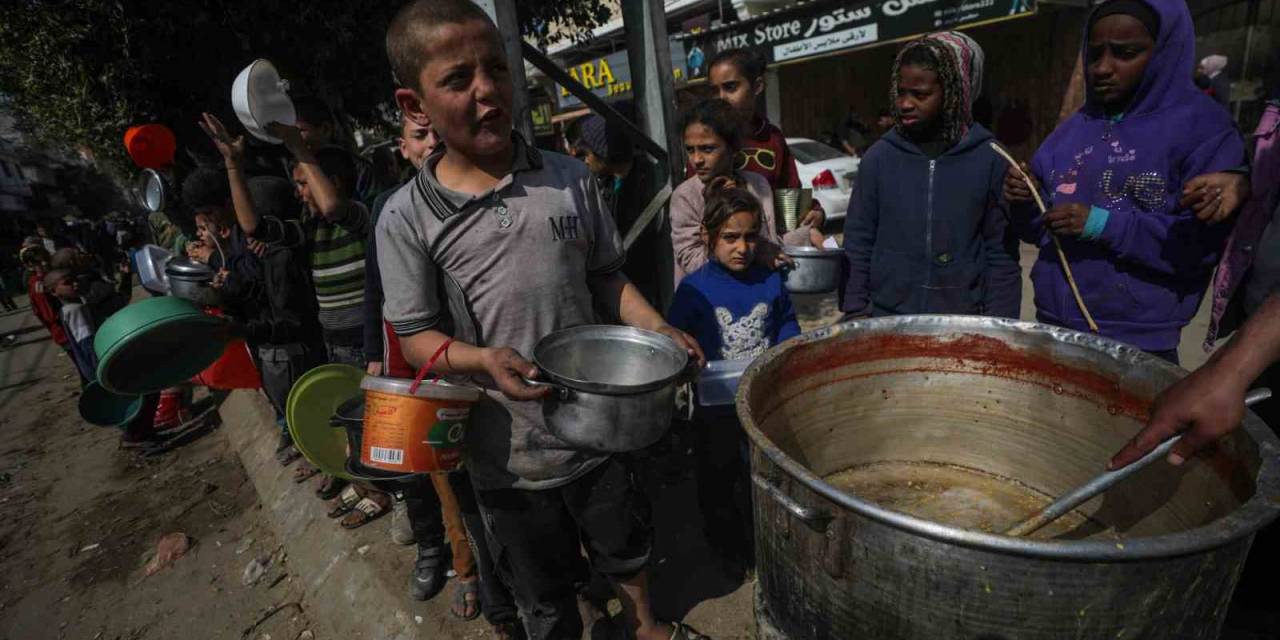 Gazze’de Açlık Ve Susuzluktan Hayatını Kaybedenlerin Sayısı 20’ye Yükseldi