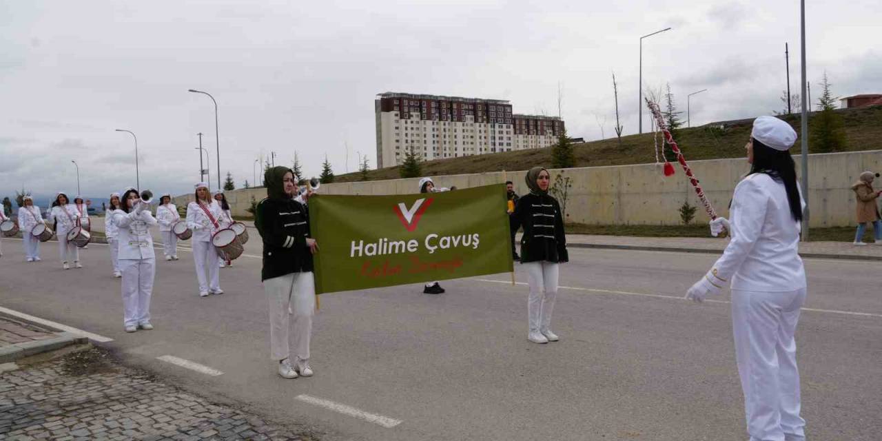Kastamonu’da İlk Kez Kurulan Kadın Bando Takımı İlk Gösterisini Yaptı