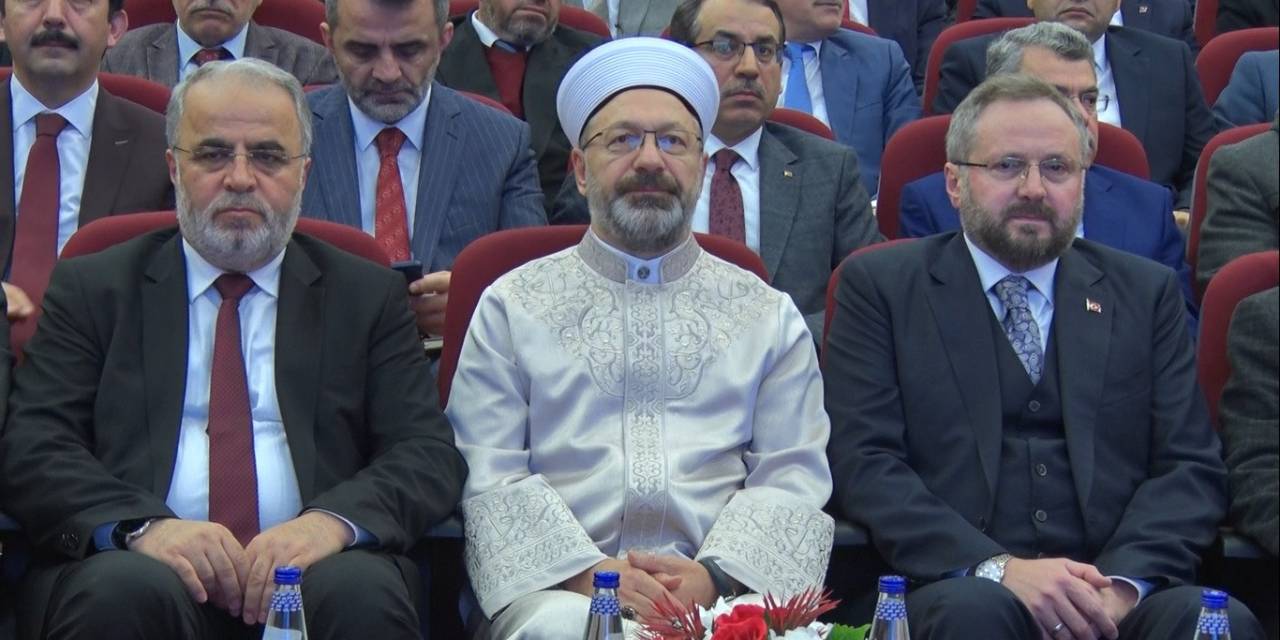 Ramazan’da ’alo 190 Dini Soruları Cevaplandırma Hattı’ Vatandaşların Hizmetinde Olacak