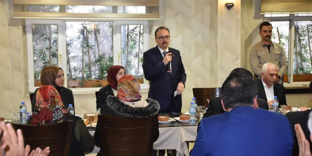 Vali Kızılkaya Siirt’teki Romanlarla Bir Araya Geldi