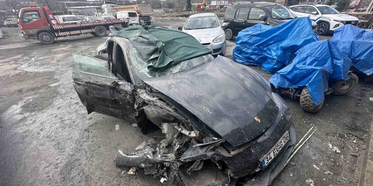 Eyüpsultan’daki Feci Kazaya Karışan Porsche Ve Atv’nin Son Hali Kazanın Boyutunu Gözler Önüne Serdi