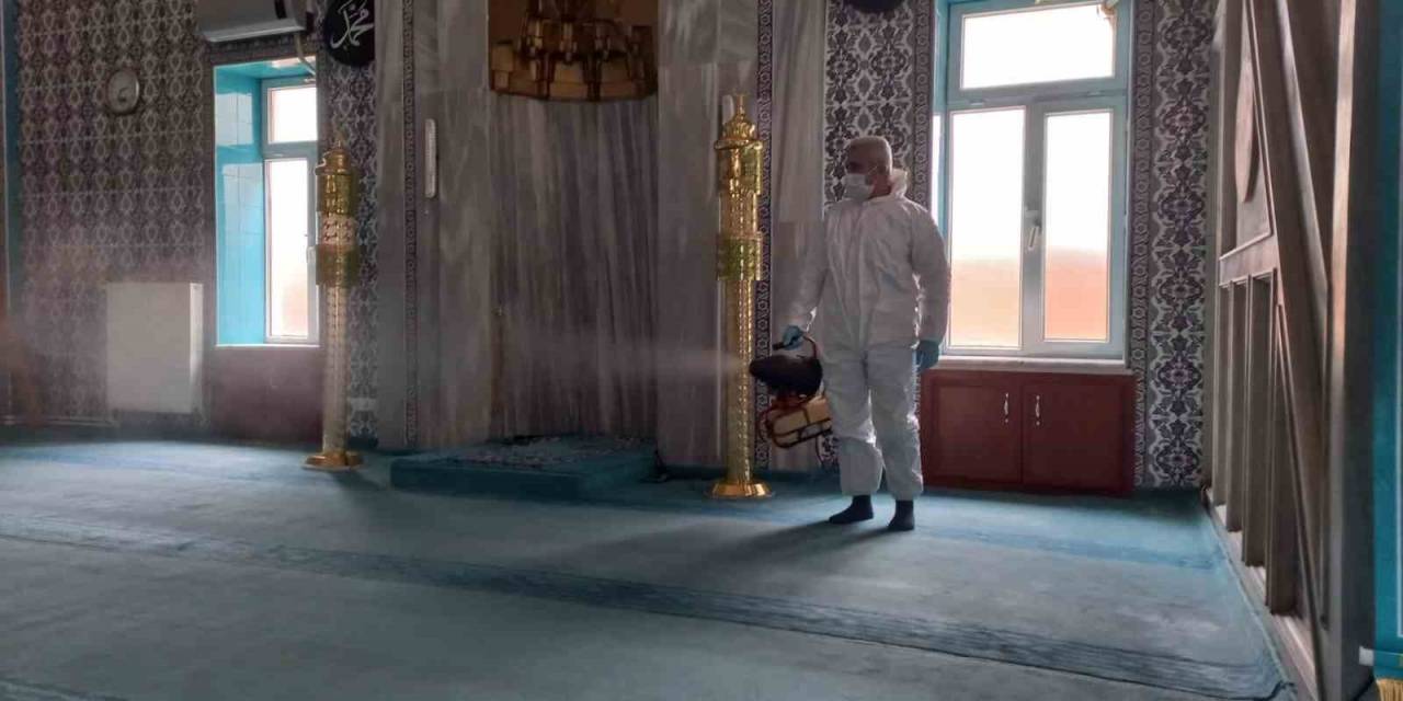 Odunpazarı Belediyesi Merkezdeki Ve Kırsal Mahallelerdeki Camileri Dezenfekte Etti