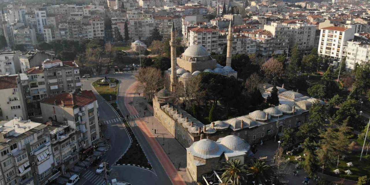 Manisa’da 6 Camide Hatimle Teravih Namazı Kılınacak