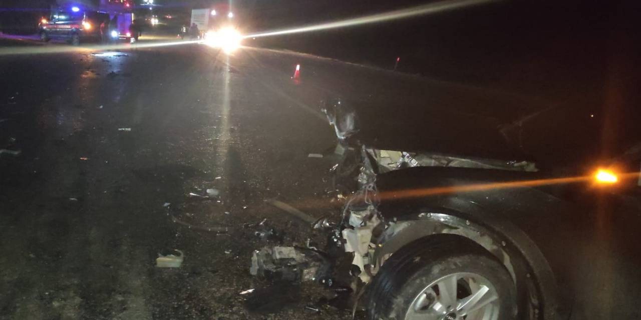 Gölbaşı İlçesinde 2 Otomobil Çarpıştı: 3 Yaralı