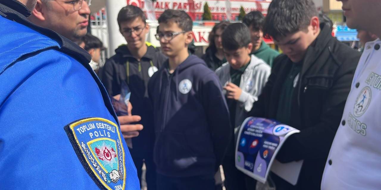 Lise Öğrencileri Ve Polis İş Birliği Yaptı: Dolandırıcılığa Geçit Yok