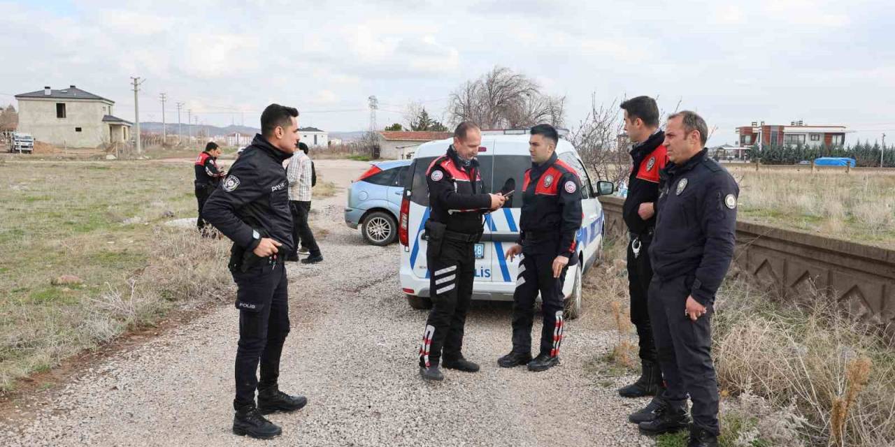 Uyuşturucudan Aranan Şahıs Polisle Yaşanan Kovalamacada Yakalandı