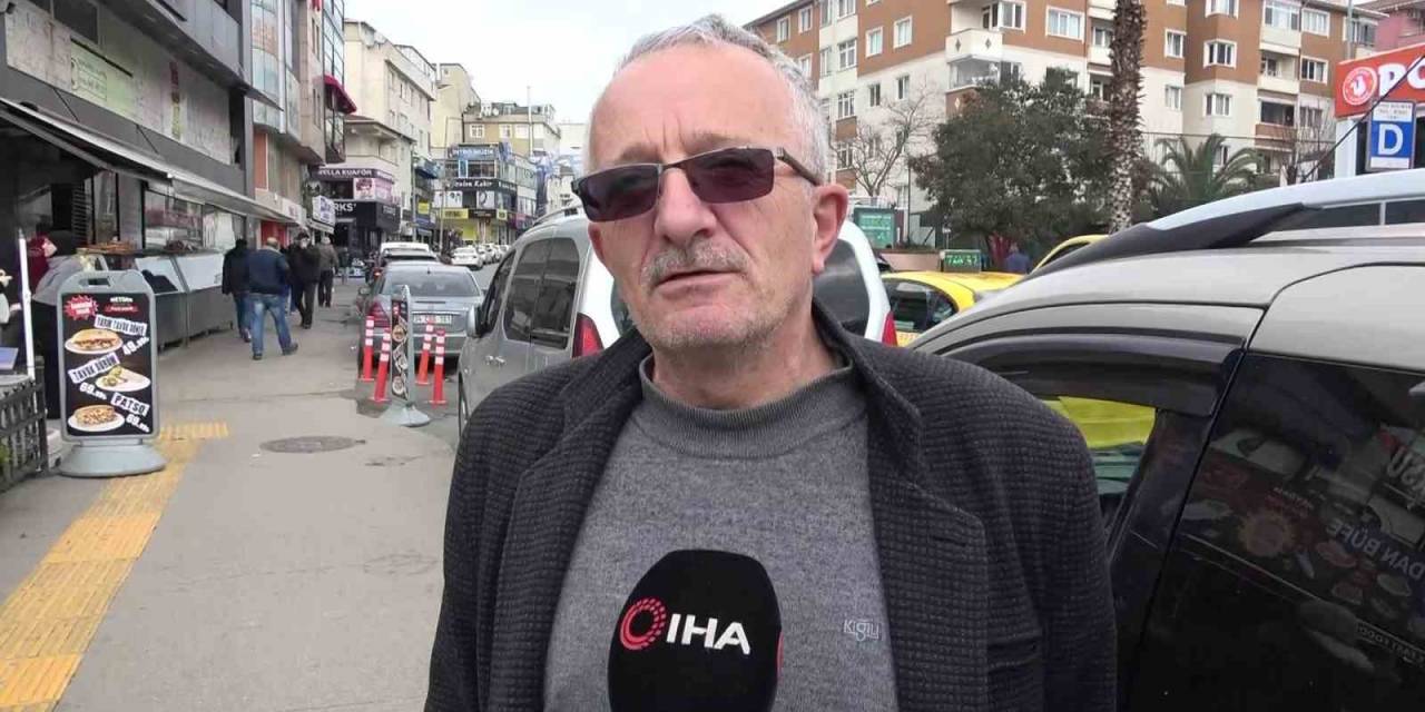 Chp’nin Seccade Dağıtmasına Vatandaşlar Tepki Gösterdi