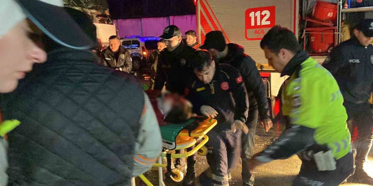 Sarıyer’de Kontrolden Çıkan Beton Mikseri Karşı Şeride Geçip Kamyonete Çarptı: 1 Ağır Yaralı