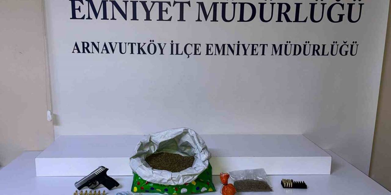 Arnavutköy’de Aranması Bulunan Firari Uyuşturucuyla Yakalandı