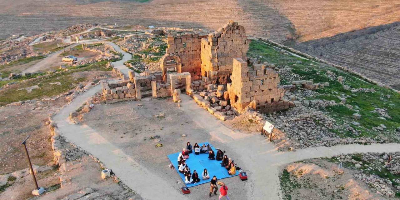 Roma’nın Askeri Garnizonunda 8 Mart’ta Kadınlara Pars Yakın Müdafaa Eğitimi Verildi