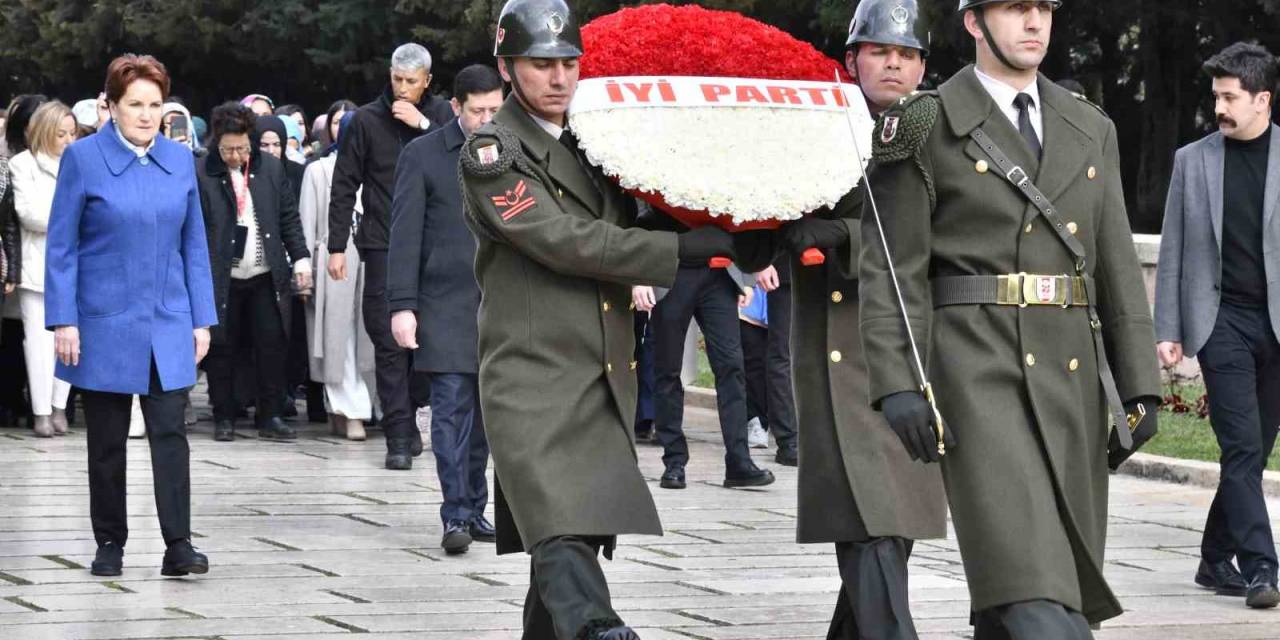 Akşener, 8 Mart Dünya Kadınlar Günü’nde Anıtkabir’i Ziyaret Etti