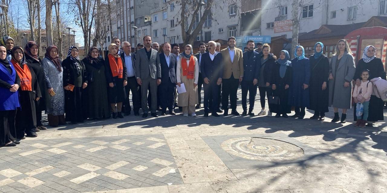 Ak Partili Kadınlar, 8 Mart Kadınlar Gününü Kutladı