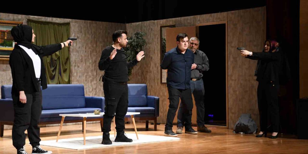 İnfaz Ve Koruma Memurları Tiyatro Sahnesinde