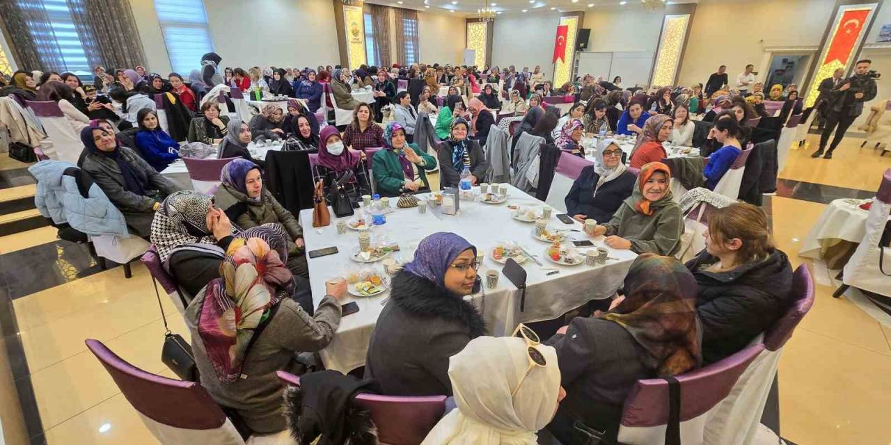 Tokat’ta Kadınlar Kıraathanesi Açıldı