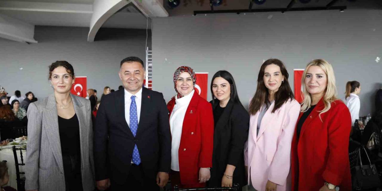 Başkan Yücel: "Hizmet Yolunda Kadınlarımızla El Ele Vereceğiz"