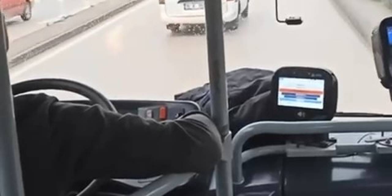 Otobüs Şoförünün Kadınlar Günü Kutlaması Sosyal Medyada Viral Oldu