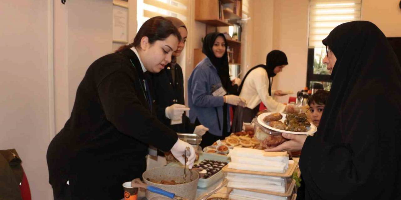 Geleceğin Başarılı Kadınları İçin Hayır Çarşısı Düzenlendi