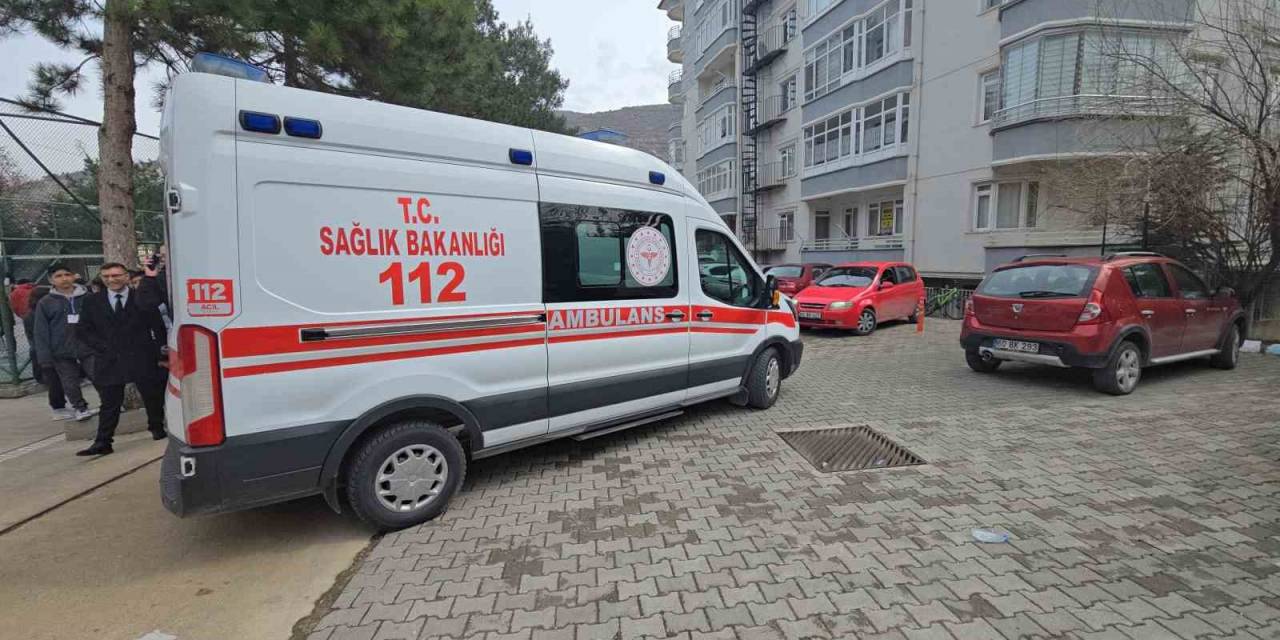 Tokat’ta Gıda Zehirlenmesi Şüphesiyle 6 Öğrenci Hastanelik Oldu