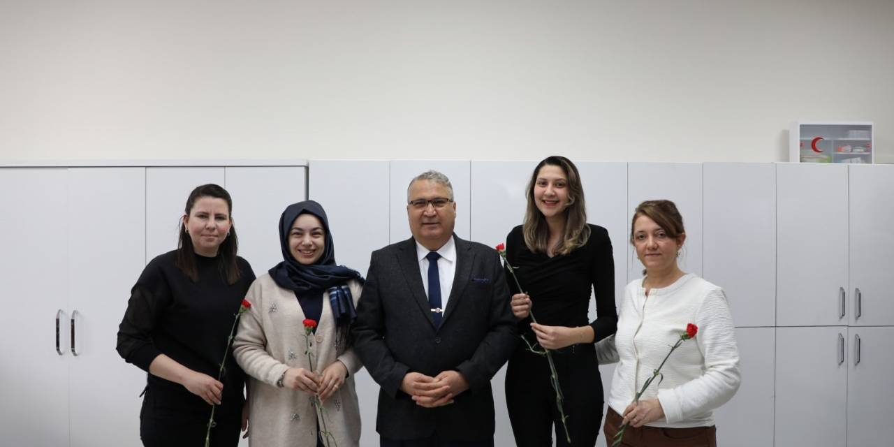 Başkan Çerçi Kadın Belediye Çalışanlarını Unutmadı