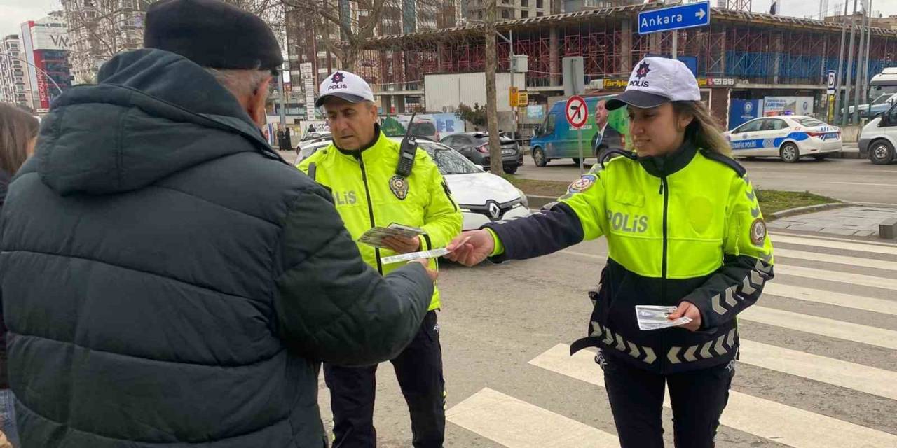 Sürücü Ve Yayalara Trafik Kuralları Anlatıldı