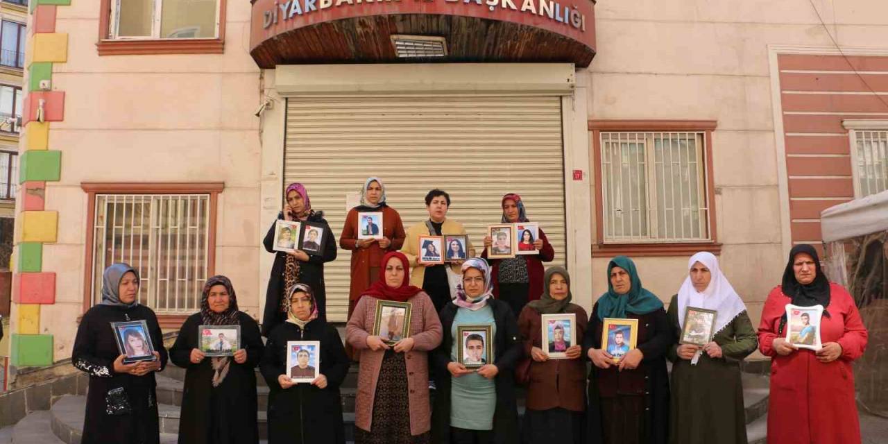 Evlat Nöbetindeki Aileler 8 Mart’ı Buruk Geçirdi