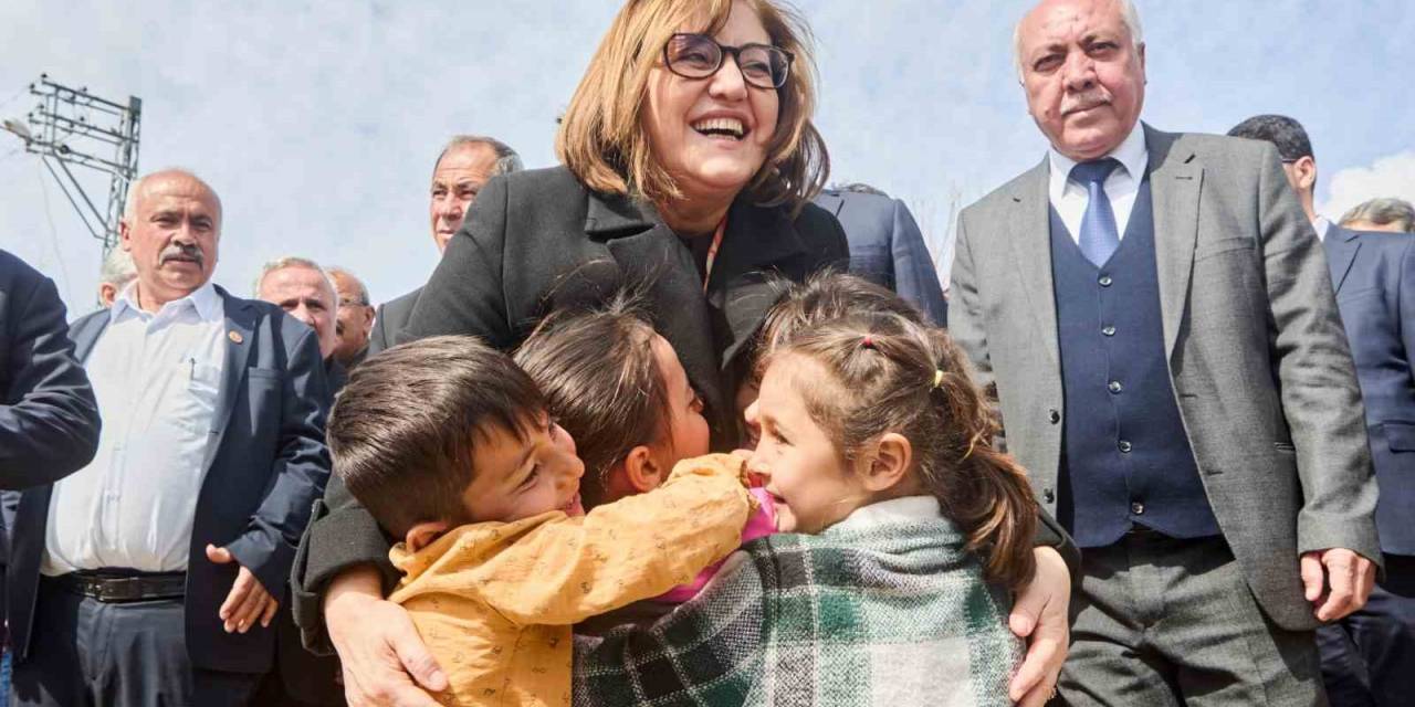 Şahin, Seçim Çalışmaları Kapsamında Nurdağı Kartal Köyü Sakinleriyle Buluştu