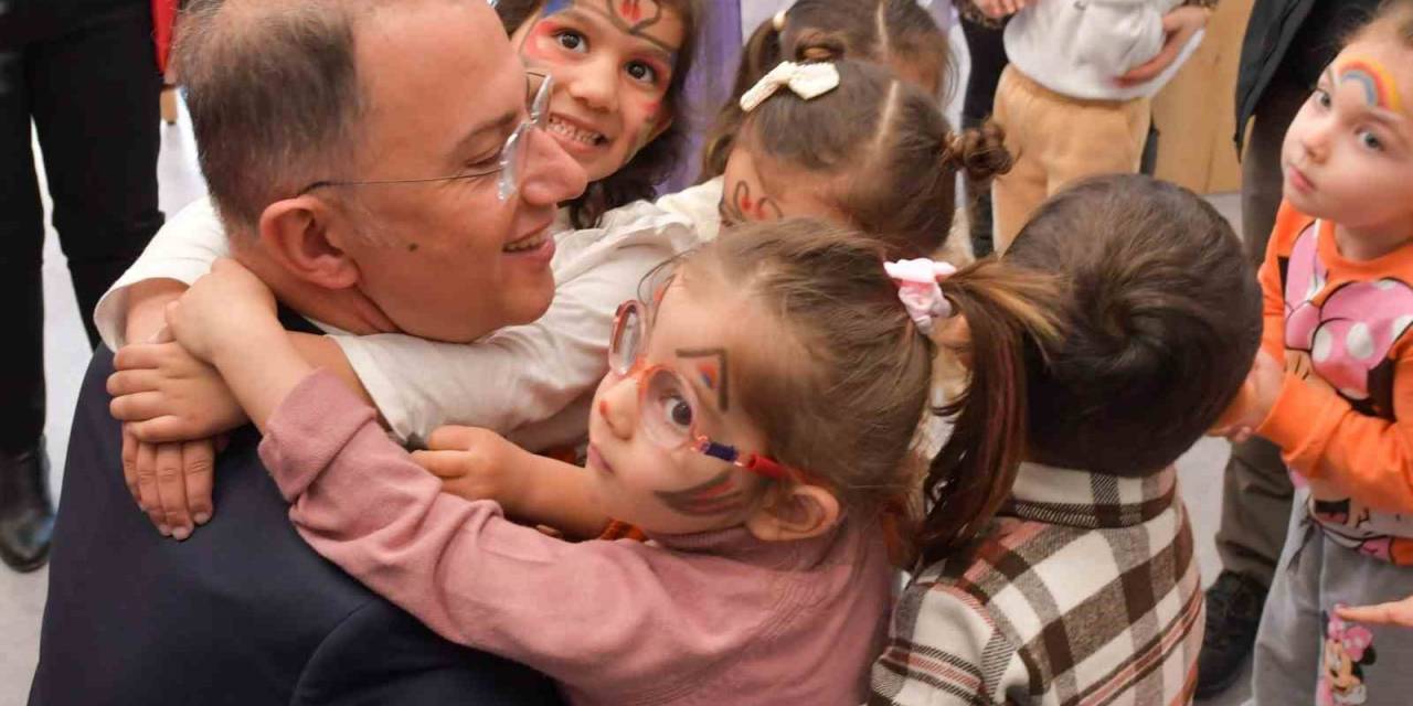 Beylikdüzü’nde 5 Yeni Kreş Ve 2 Anne - Çocuk Merkezi Hizmete Açıldı