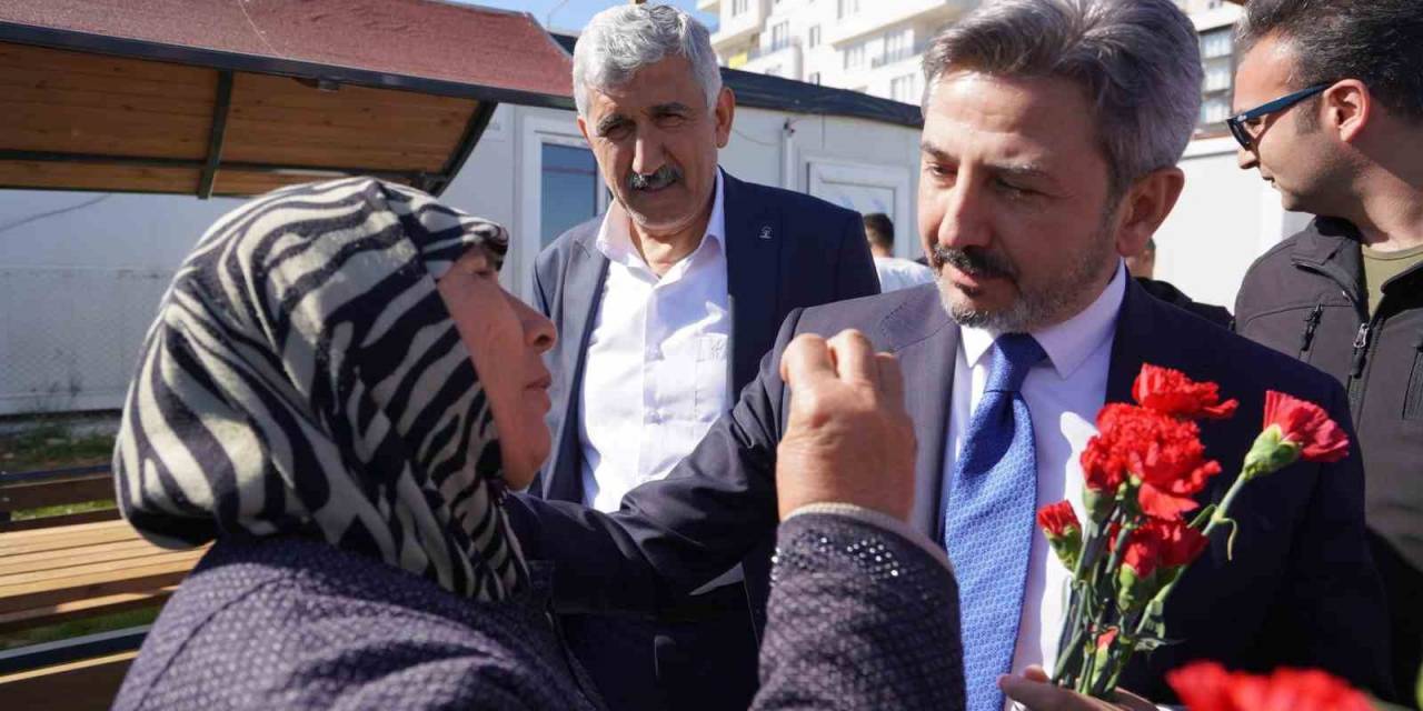 Bakan Yardımcısı Aydın, Deprem Mağduru Kadınları Unutmadı