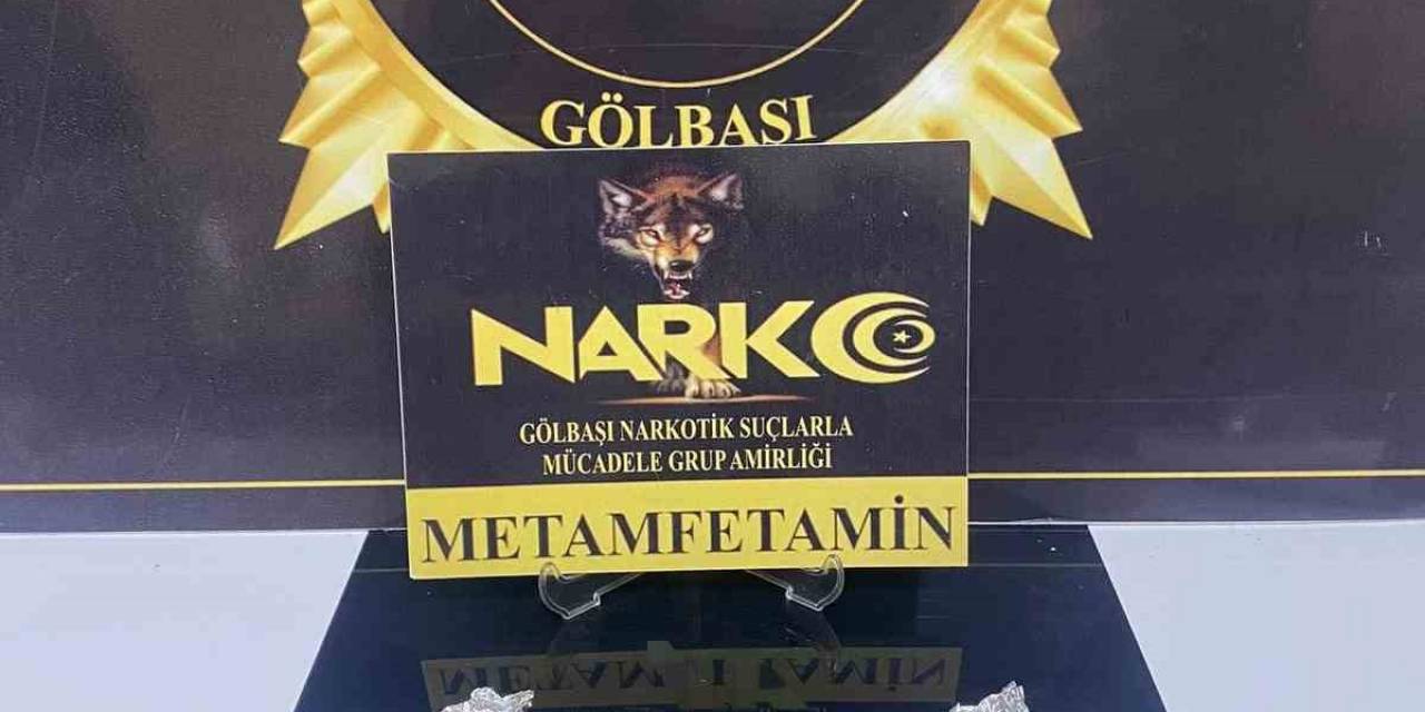 Şüpheli Şahısların Üzerinden Uyuşturucu Ele Geçirildi